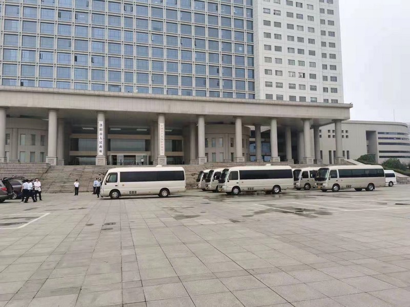 大巴租车